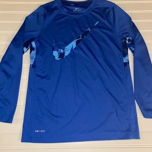 Nike Boys Youth Medium Long Sleeve T-Shirt